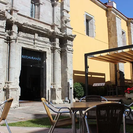 Don Paco Hotell Llanes