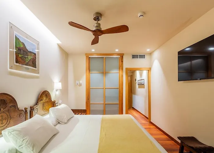 Hotel Don Paco Llanes