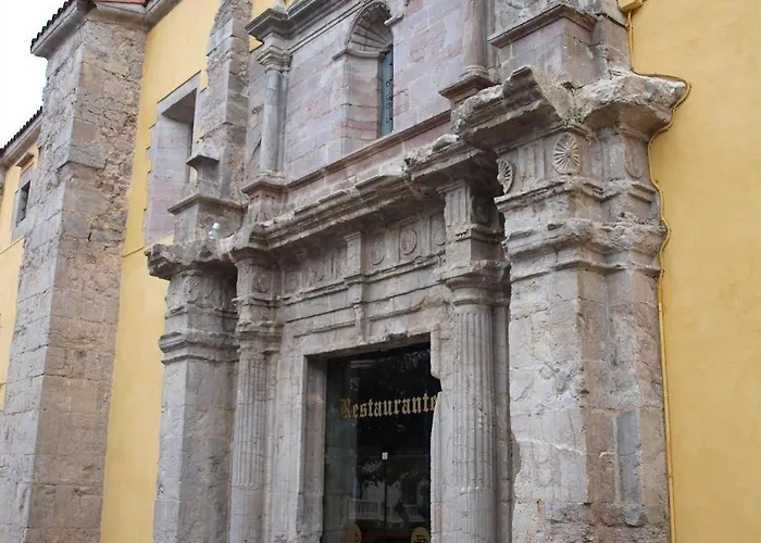 Hotel Don Paco Llanes